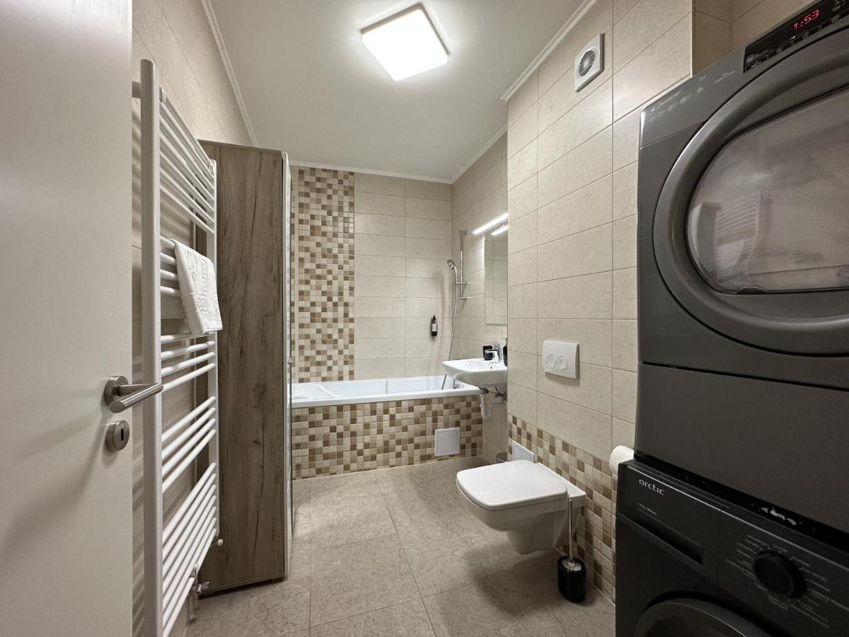 Elisio - Bricks Apartment Brasov Ngoại thất bức ảnh